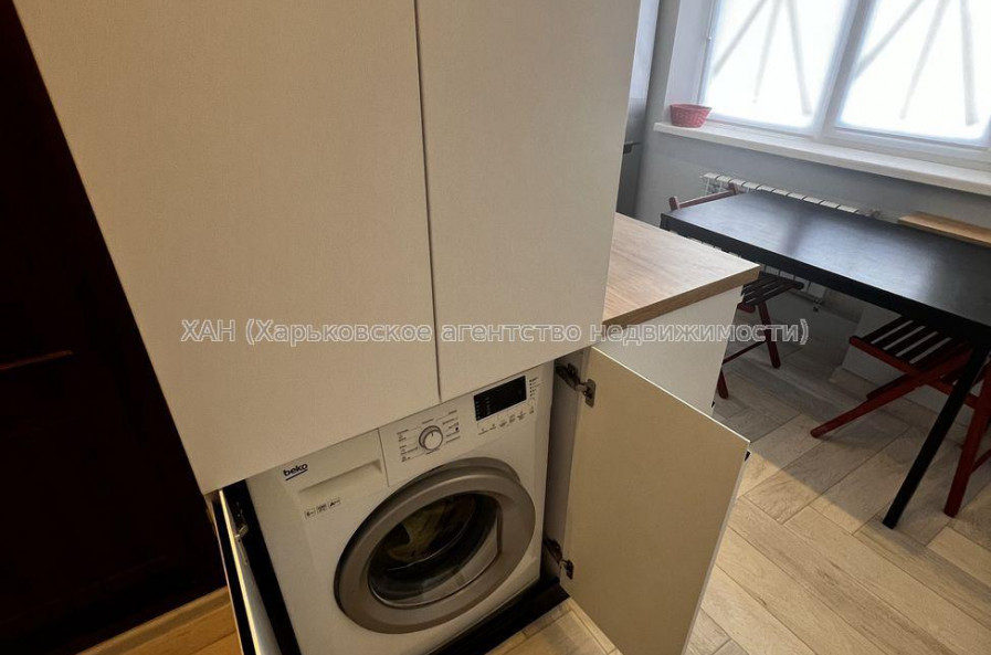 Продам квартиру, Каденюка ул. , 2 кім., 44.40 м², евроремонт 