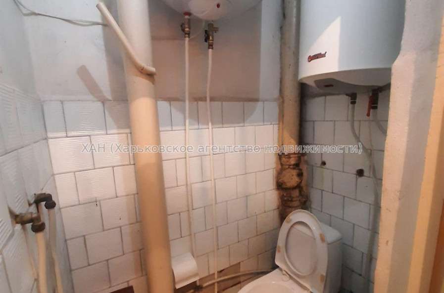 Продам квартиру, Гвардейцев Широнинцев ул. , 1 кім., 18 м², советский ремонт 
