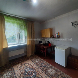 Продам квартиру, Гвардейцев Широнинцев ул. , 1 кім., 18 м², советский ремонт