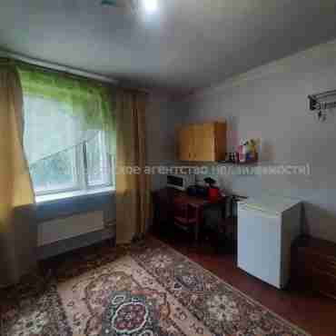 Продам квартиру, Гвардейцев Широнинцев ул. , 1 кім., 18 м², советский ремонт 
