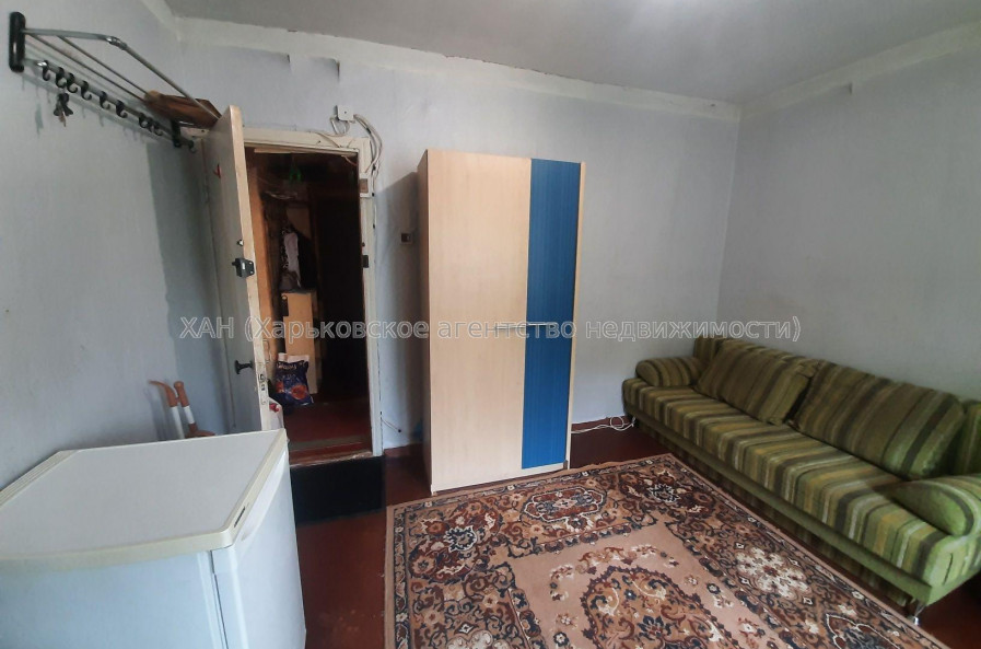 Продам квартиру, Гвардейцев Широнинцев ул. , 1 кім., 18 м², советский ремонт 