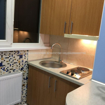 Продам квартиру, Шевченковский пер. , 1  ком., 20 м², капитальный ремонт 