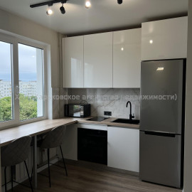 Сдам квартиру, Победы просп. , 61Б , 1  ком., 37 м², евроремонт