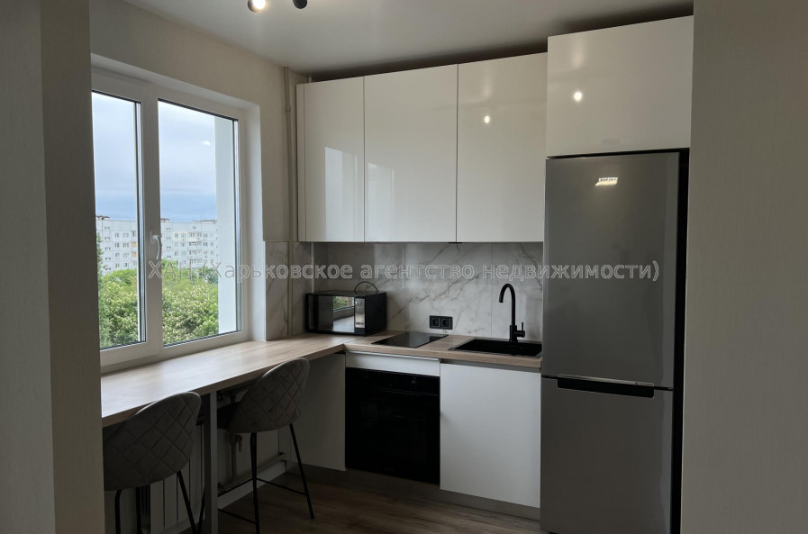 Сдам квартиру, Победы просп. , 61Б , 1  ком., 37 м², евроремонт 