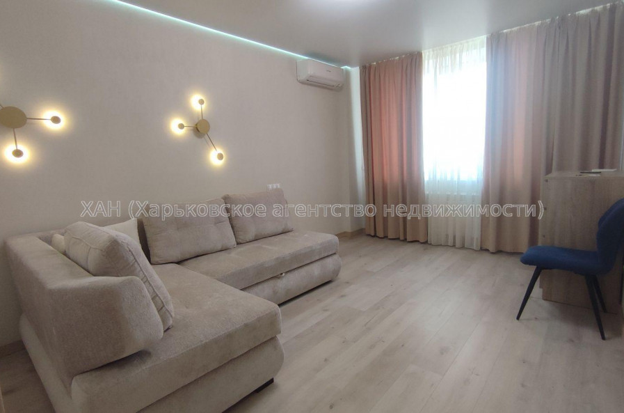 Продам квартиру, Гвардейцев Широнинцев ул. , 1 кім., 45 м², капитальный ремонт 
