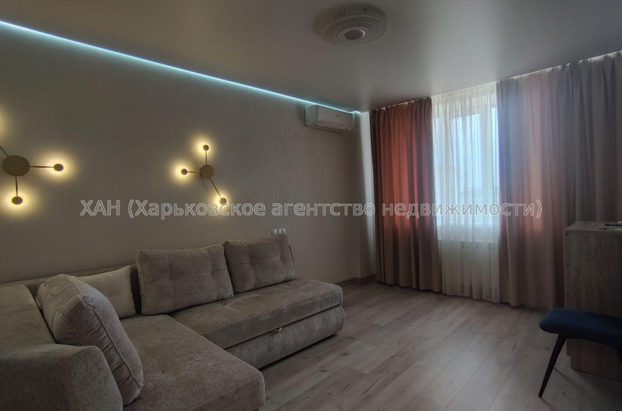Продам квартиру, Гвардейцев Широнинцев ул. , 1 кім., 45 м², капитальный ремонт 
