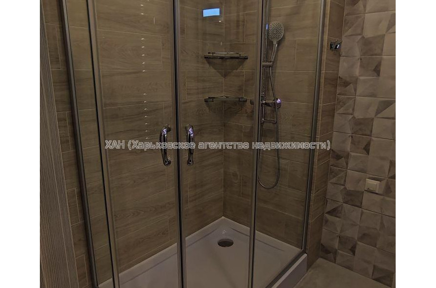 Продам квартиру, Гвардейцев Широнинцев ул. , 1 кім., 45 м², капитальный ремонт 
