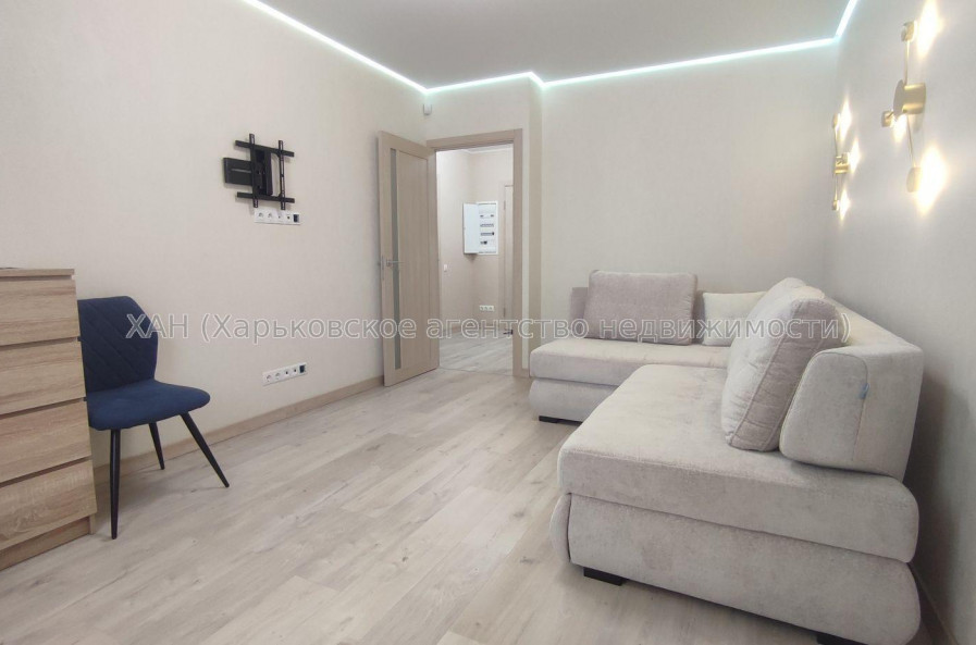 Продам квартиру, Гвардейцев Широнинцев ул. , 1 кім., 45 м², капитальный ремонт 