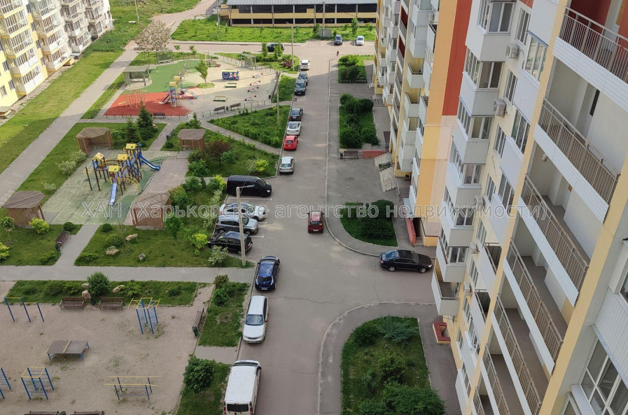 Продам квартиру, Гвардейцев Широнинцев ул. , 1 кім., 45 м², капитальный ремонт 