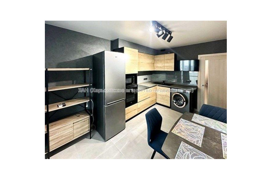 Продам квартиру, Гвардейцев Широнинцев ул. , 1  ком., 45 м², капитальный ремонт 