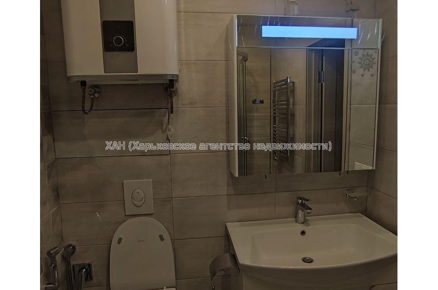 Продам квартиру, Гвардейцев Широнинцев ул. , 1 кім., 45 м², капитальный ремонт 