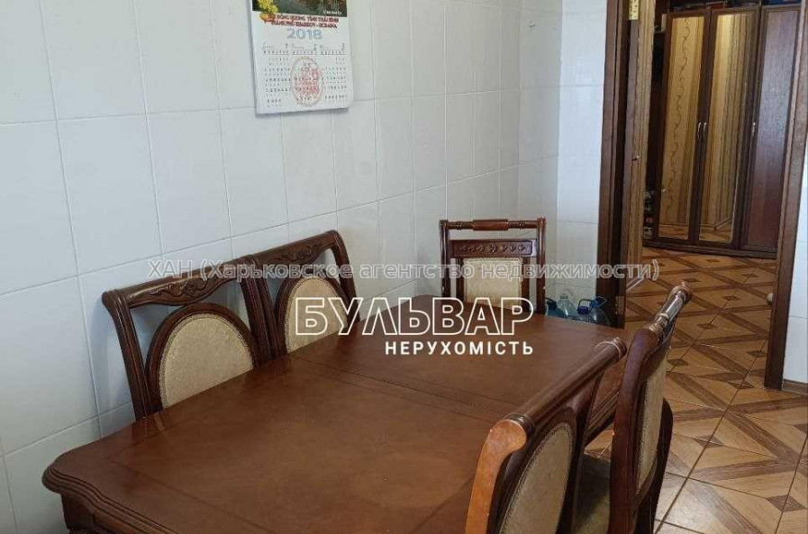 Продам квартиру, Юбилейный просп. , 3 кім., 86 м², косметический ремонт 