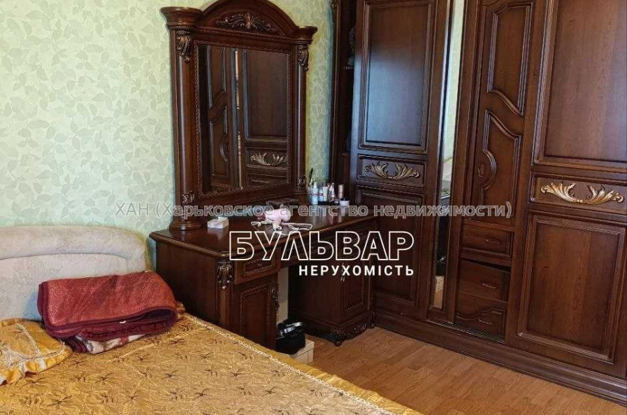 Продам квартиру, Юбилейный просп. , 3 кім., 86 м², косметический ремонт 