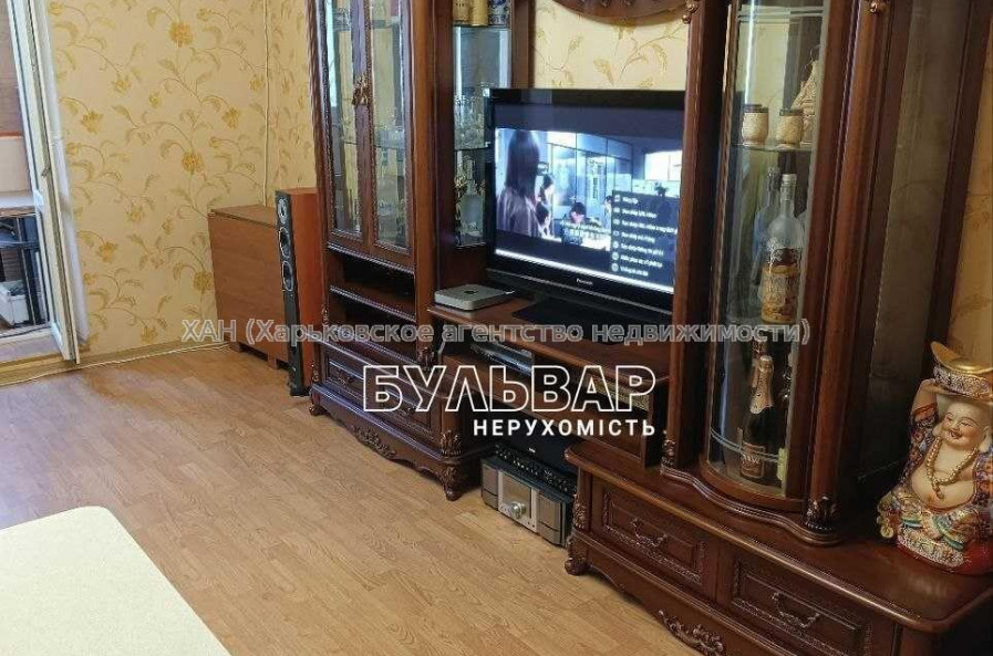 Продам квартиру, Юбилейный просп. , 3 кім., 86 м², косметический ремонт 