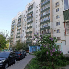 Продам квартиру, Юбилейный просп. , 3 кім., 86 м², косметический ремонт