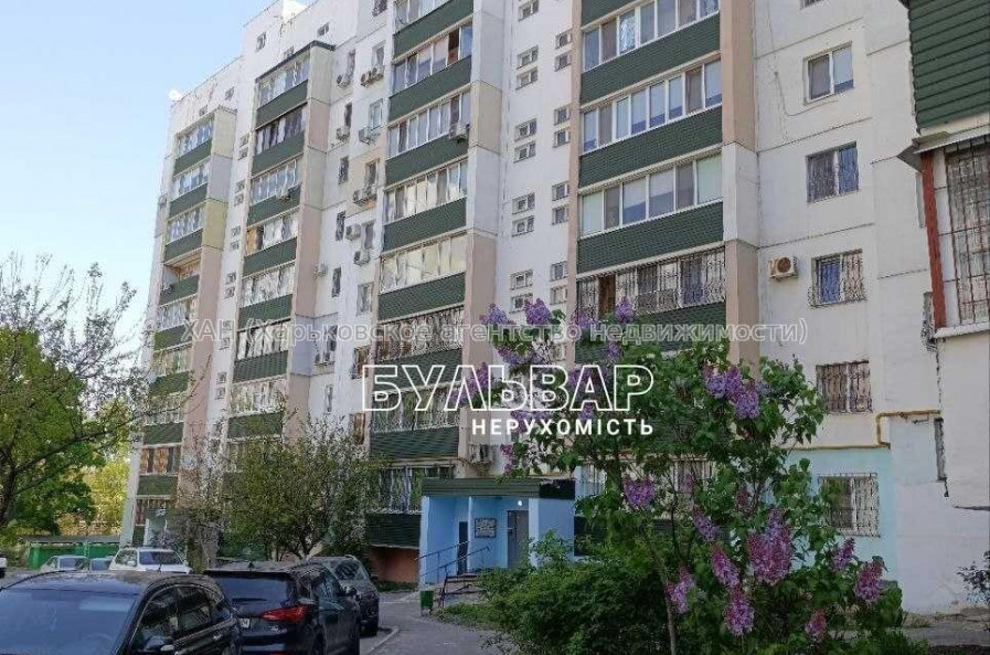 Продам квартиру, Юбилейный просп. , 3 кім., 86 м², косметический ремонт 