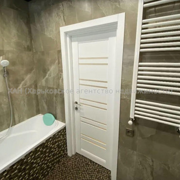 Продам квартиру, Гвардейцев Широнинцев ул. , 2  ком., 66 м², авторский дизайн 