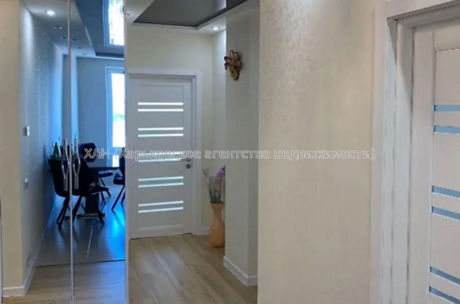 Продам квартиру, Гвардейцев Широнинцев ул. , 2  ком., 66 м², авторский дизайн 