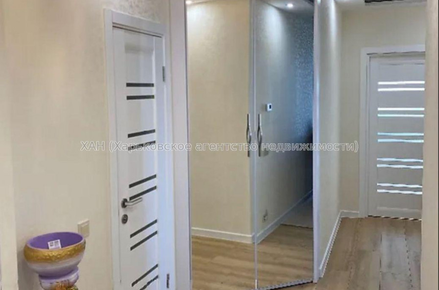 Продам квартиру, Гвардейцев Широнинцев ул. , 2  ком., 66 м², авторский дизайн 