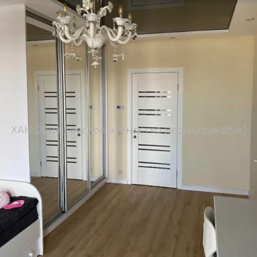 Продам квартиру, Гвардейцев Широнинцев ул. , 2  ком., 66 м², авторский дизайн 