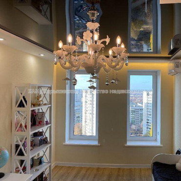 Продам квартиру, Гвардейцев Широнинцев ул. , 2  ком., 66 м², авторский дизайн 