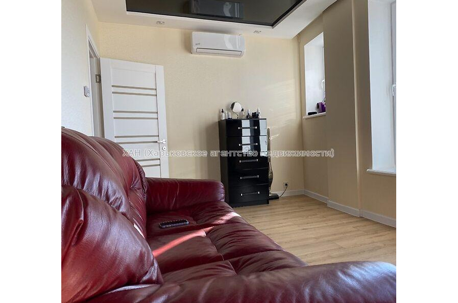 Продам квартиру, Гвардейцев Широнинцев ул. , 2  ком., 66 м², авторский дизайн 
