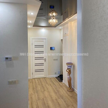 Продам квартиру, Гвардейцев Широнинцев ул. , 2  ком., 66 м², авторский дизайн 