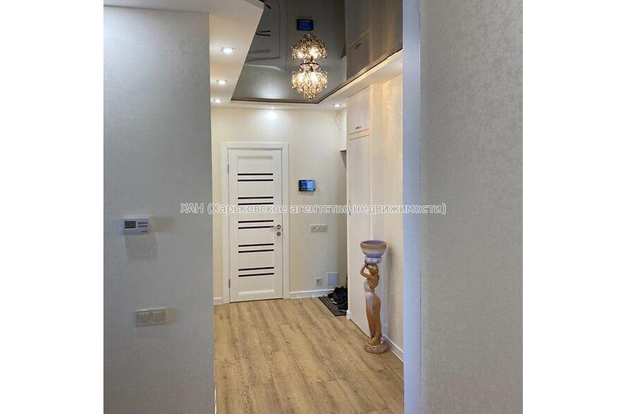 Продам квартиру, Гвардейцев Широнинцев ул. , 2  ком., 66 м², авторский дизайн 