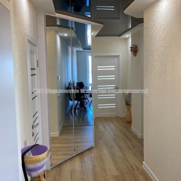 Продам квартиру, Гвардейцев Широнинцев ул. , 2  ком., 66 м², авторский дизайн 