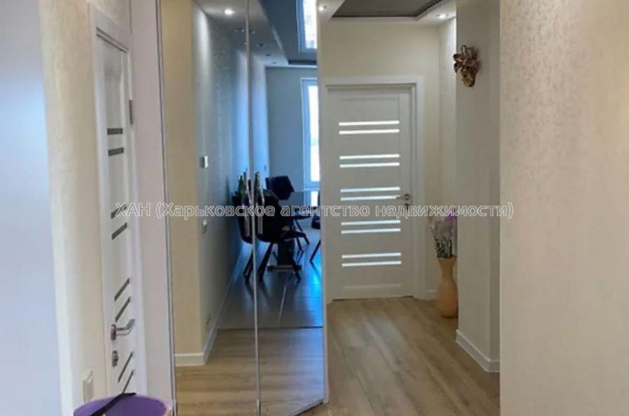 Продам квартиру, Гвардейцев Широнинцев ул. , 2  ком., 66 м², авторский дизайн 