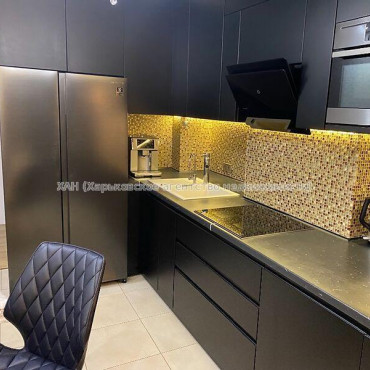 Продам квартиру, Гвардейцев Широнинцев ул. , 2  ком., 66 м², авторский дизайн 