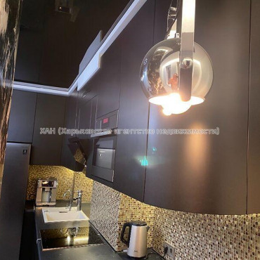 Продам квартиру, Гвардейцев Широнинцев ул. , 2  ком., 66 м², авторский дизайн 