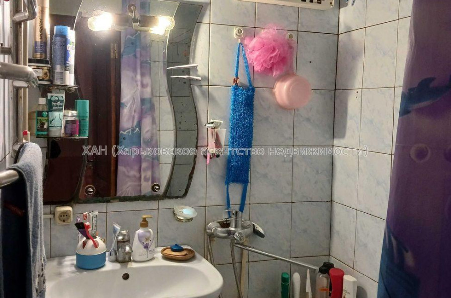 Продам квартиру, Победы просп. , 4  ком., 72 м², косметический ремонт 