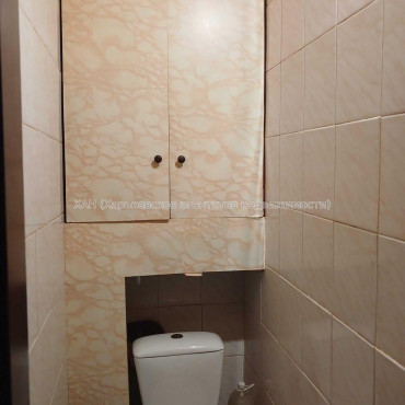 Продам квартиру, Победы просп. , 4  ком., 72 м², косметический ремонт 
