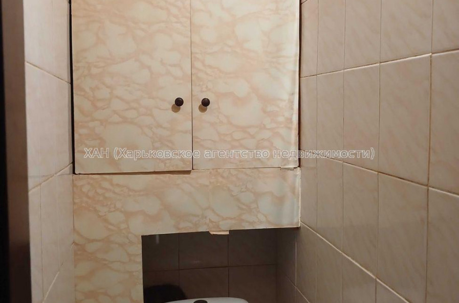 Продам квартиру, Победы просп. , 4  ком., 72 м², косметический ремонт 