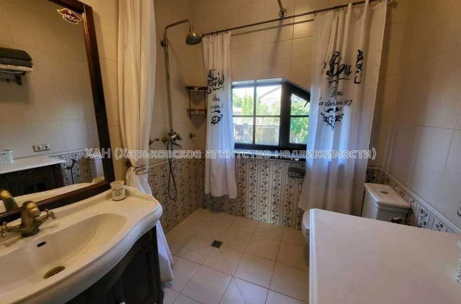 Продам будинок, Гагарина ул. , 187 м², 14 соток, капитальный ремонт 