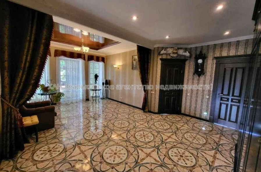 Продам будинок, Гагарина ул. , 187 м², 14 соток, капитальный ремонт 