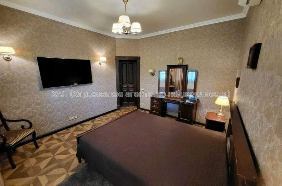 Продам будинок, Гагарина ул. , 187 м², 14 соток, капитальный ремонт 