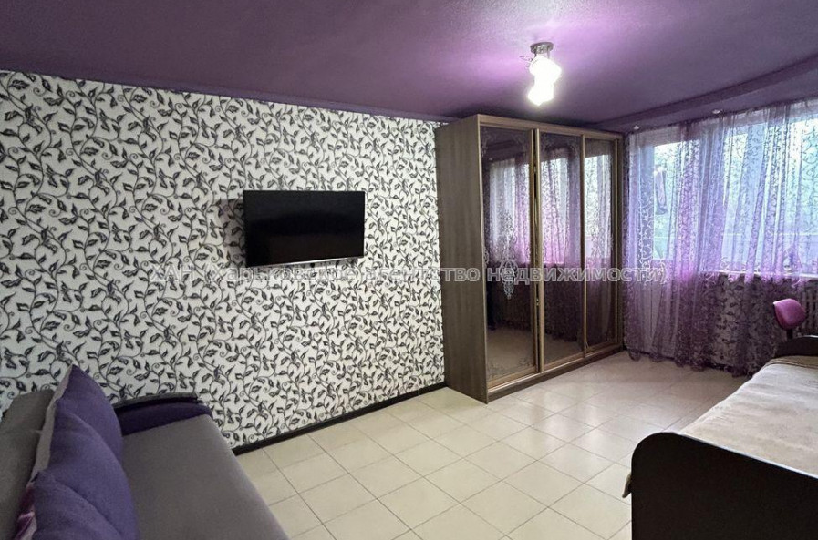 Продам квартиру, Большая Кольцевая ул. , 1 кім., 33 м², косметический ремонт 