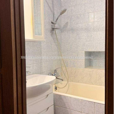 Продам квартиру, Соборности Украины ул. , 3 кім., 72.40 м², капитальный ремонт 