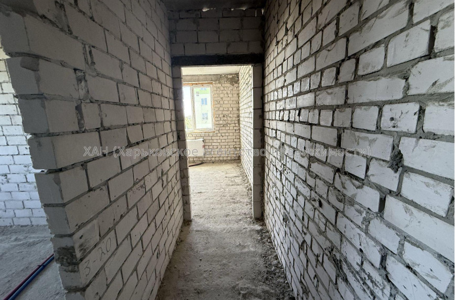 Продам квартиру, Мира ул. , 3  ком., 82 м², без внутренних работ 