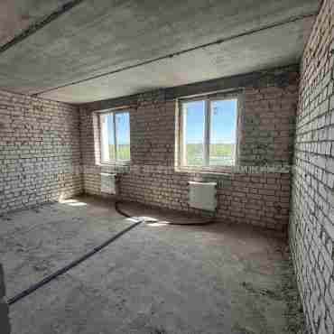 Продам квартиру, Мира ул. , 3  ком., 82 м², без внутренних работ 