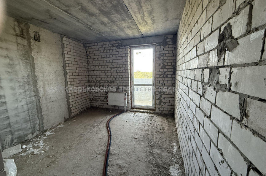 Продам квартиру, Мира ул. , 3  ком., 82 м², без внутренних работ 