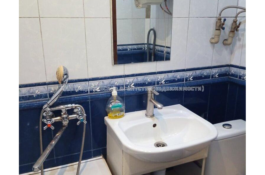 Продам квартиру, Власенко ул. , 1  ком., 30.80 м², капитальный ремонт 