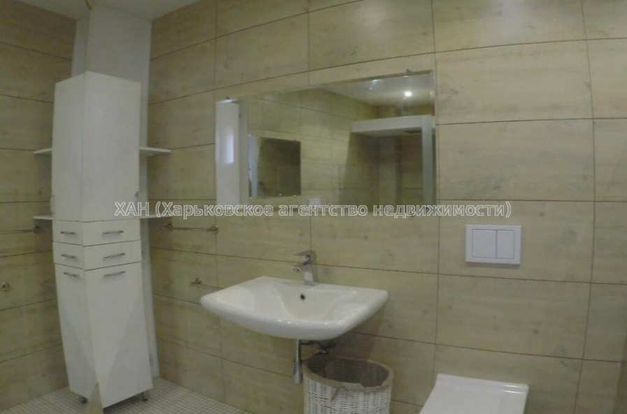 Продам квартиру, Дмитриевская ул. , 1 кім., 50 м², авторский дизайн 