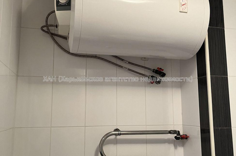 Продам квартиру, Богомольца ул. , 1 кім., 40 м², капитальный ремонт 