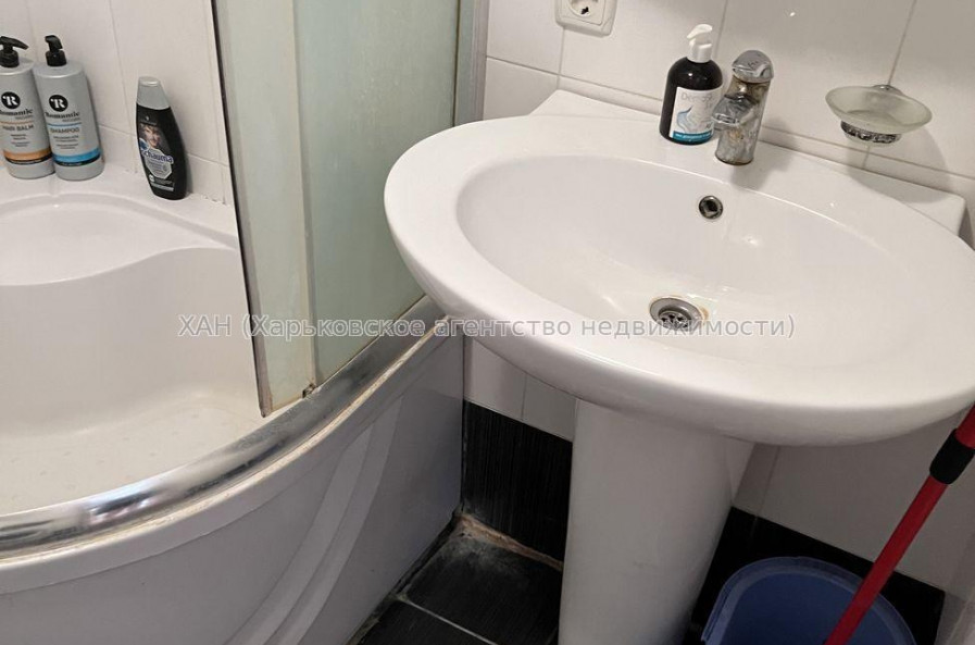 Продам квартиру, Богомольца ул. , 1 кім., 40 м², капитальный ремонт 