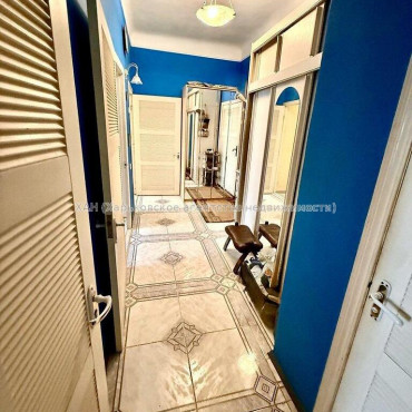 Продам квартиру, Библика ул. , 3  ком., 79.30 м², капитальный ремонт 