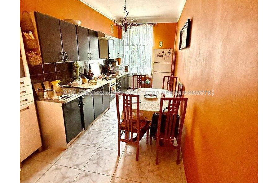 Продам квартиру, Библика ул. , 3  ком., 79.30 м², капитальный ремонт 