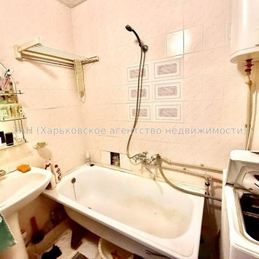 Продам квартиру, Библика ул. , 3  ком., 79.30 м², капитальный ремонт 